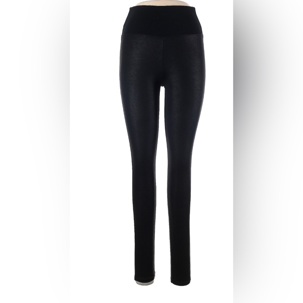 Assets - Skinny leg cut mid rise waist.